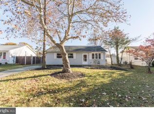61 Fairmount Ave, Sicklerville, NJ 08081