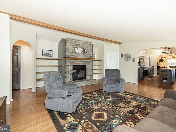 5th image of 120 Homeplace Ct
