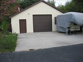2nd image of 17580 Lakefield Rd