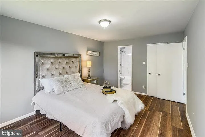 324 W Deer Park Rd — Photo 13