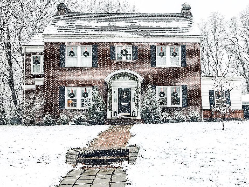 2nd image of 55 Sunset Ln