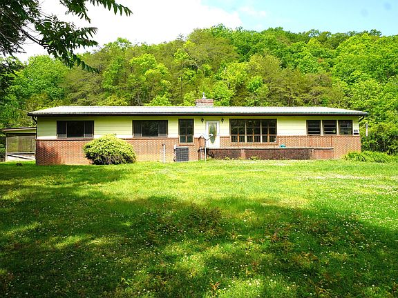 2nd image of 680 Hale Brook Rd