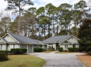 24 Parkwood Dr, Hilton Head Island, SC 29926