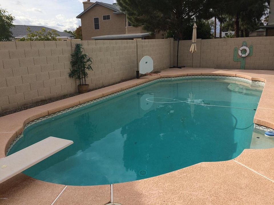 1st image of 6222 N 88th Ln