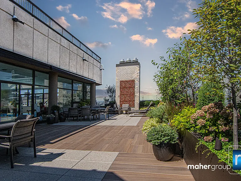 280 Park Ave S #14J — Photo 12