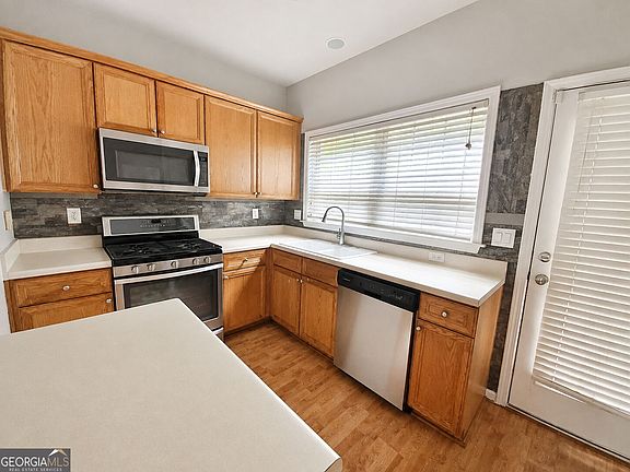 3rd image of 1560 Anna Ruby Ln NW