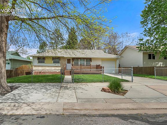 4th image of 1701 Kingsley Dr