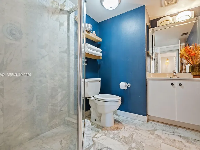 2555 Collins Ave #1002 — Photo 21