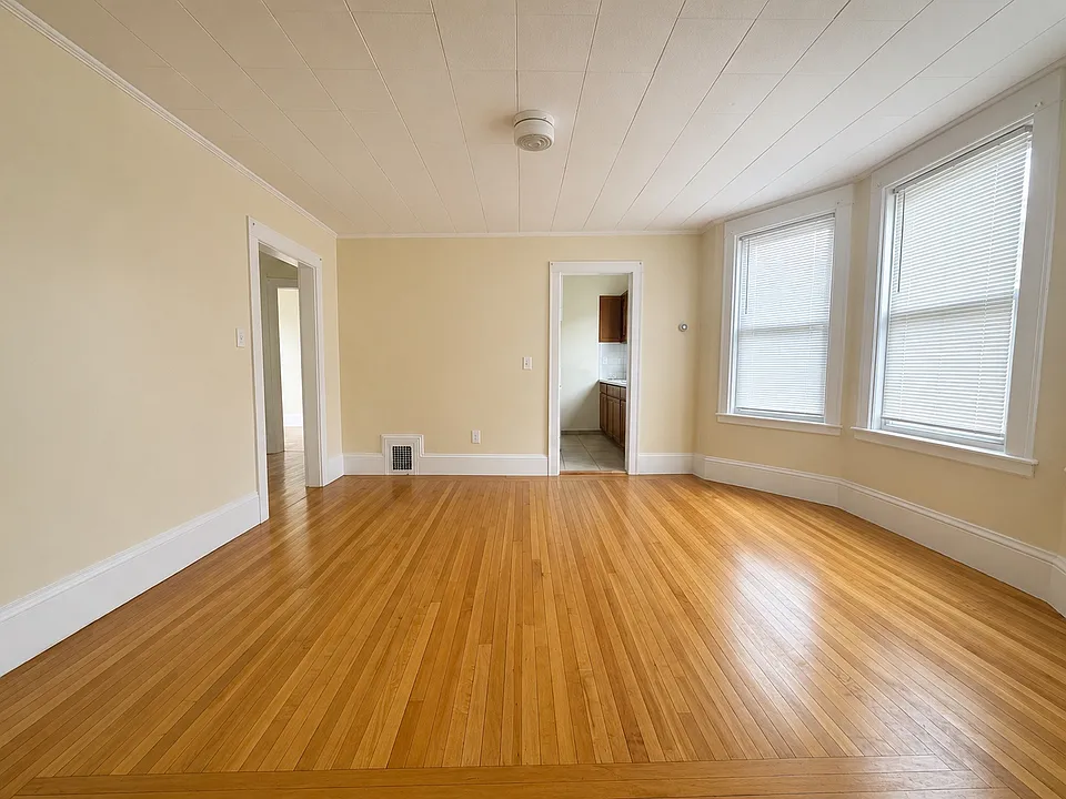 107 Jefferson St #3