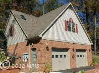 743 Grade Rd, Falling Waters, WV 25419