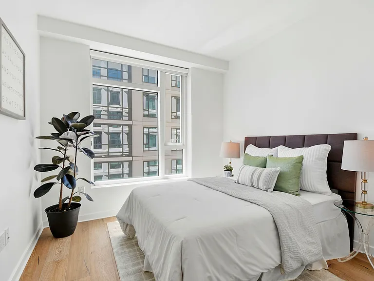 1688 Pine St #1008 — Photo 23