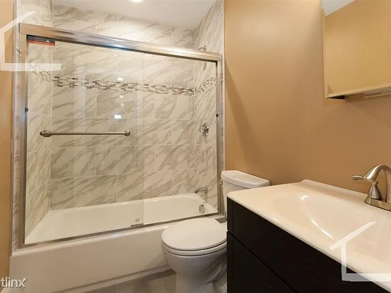 6 Lothian Rd #4 — Photo 8