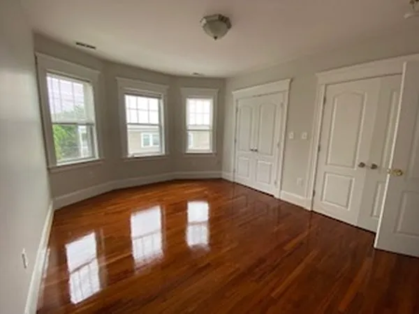 4619 Washington St #1 — Photo 5