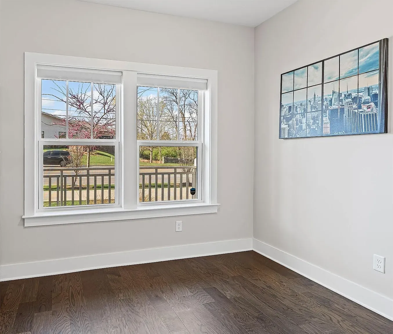 3 bed, 3.5 bath, 2200 sqft, $3,300 — Photo 4