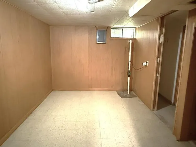 708 W Texas Ave — Photo 18