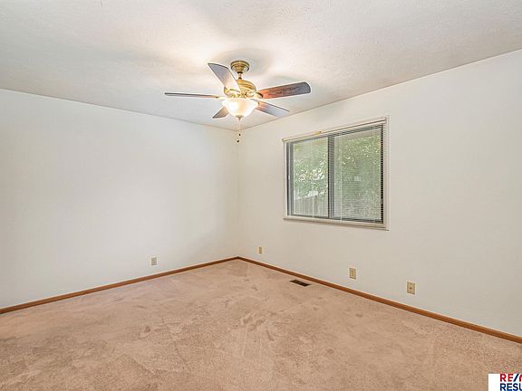 5th image of 2201 Brighton Dr