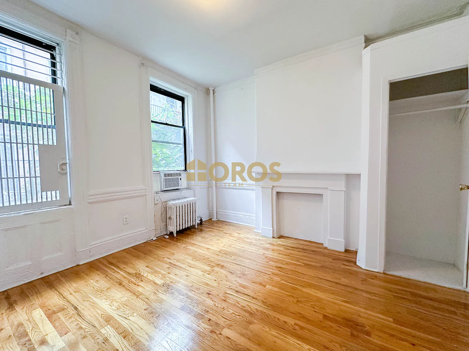 326 East 13th Street — Photo 2