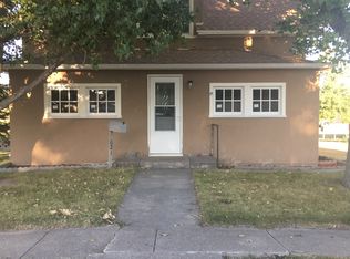 621 Shoshone Ave, Hemingford, NE 69348