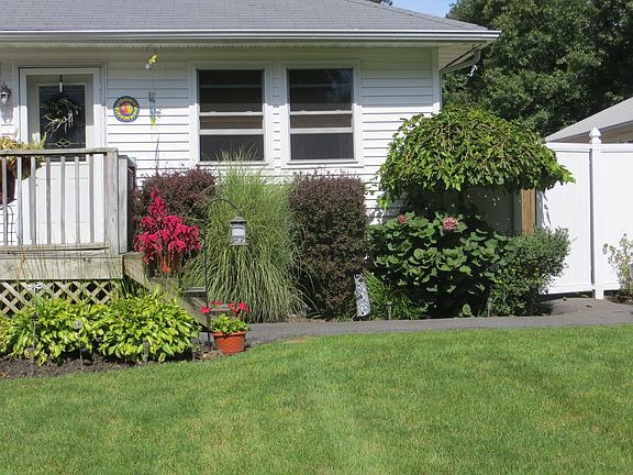 3rd image of 97 Colin Dr