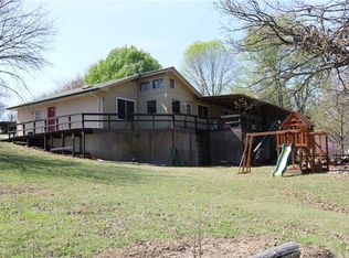 1080 Ira Ward Ln, Gainesville, TX 76240