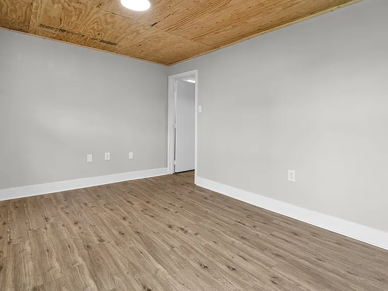 141 W 10th Ave #4 — Photo 6