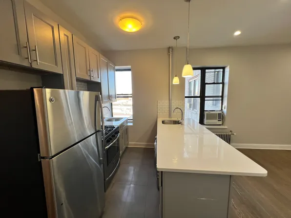 1552 President Street D image 3 of 10