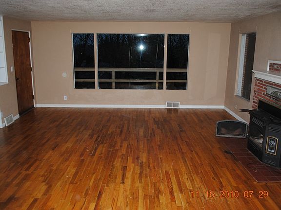 2nd image of 1111 E 5th St