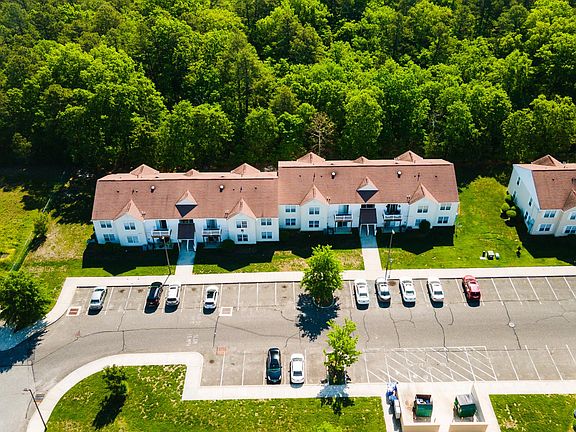 3rd image of 1932 Cologne Ave #F33d5ee9d