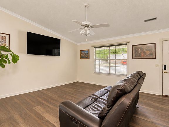 5th image of 2622 Standifer Chase Dr