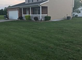 200 Tinian Ln, New Athens, IL 62264