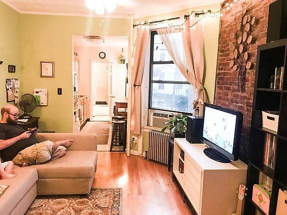 2nd image of 181 Guernsey St APT 2R