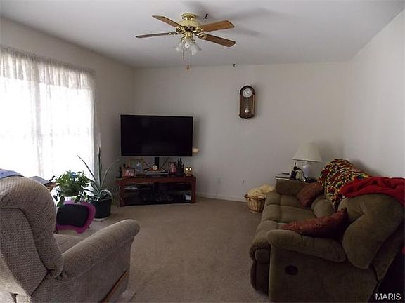 2nd image of 679 Lindsey Dr