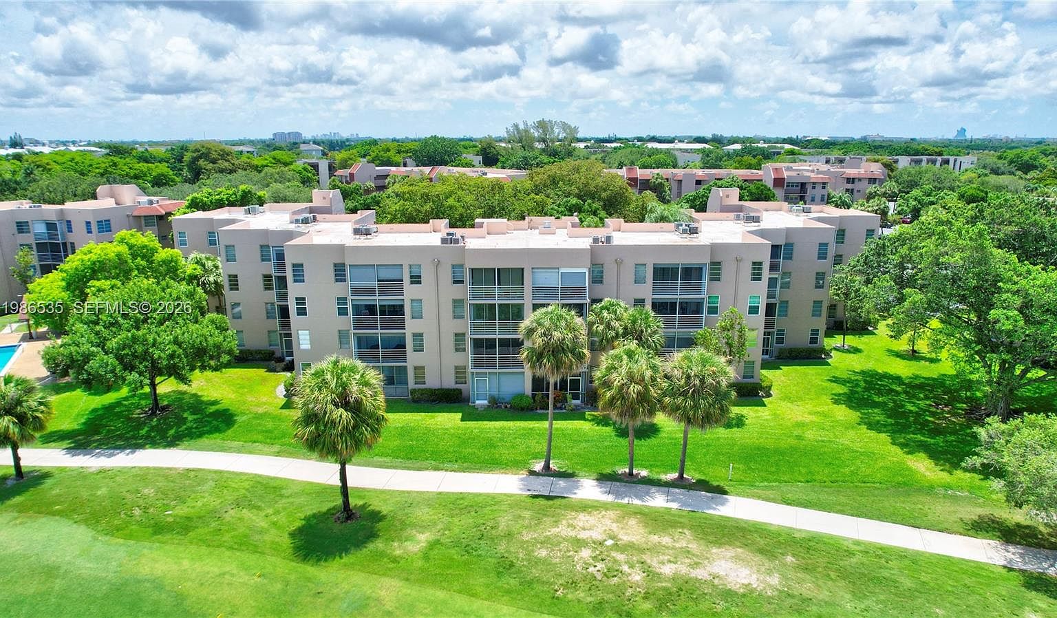 1831 Sabal Palm Dr APT 306