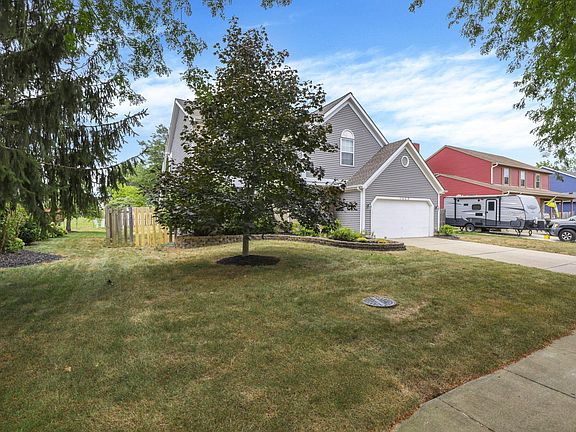 4th image of 1449 River Trail Dr