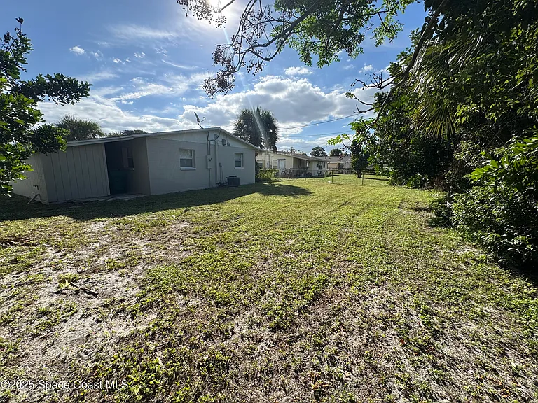 Thistleberry Dr — Photo 16