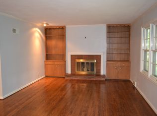 1100 W 96th Ter, Kansas City, MO 64114