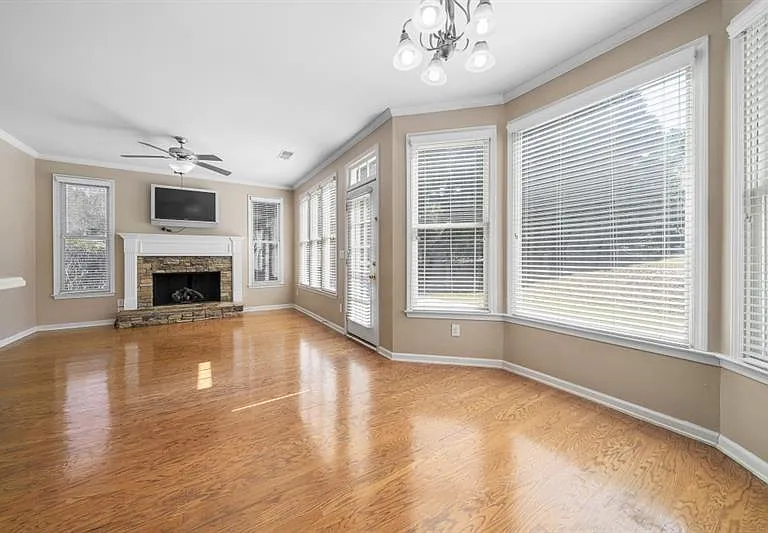 130 Candler Ct — Photo 21