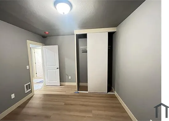 1725 Bissell Ave — Photo 2