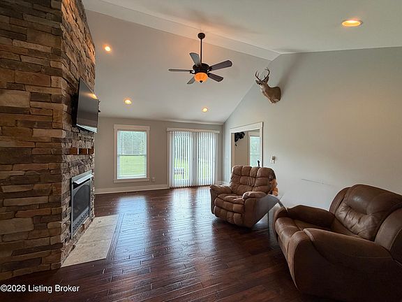 4th image of 1695 Hall Simpson Rd