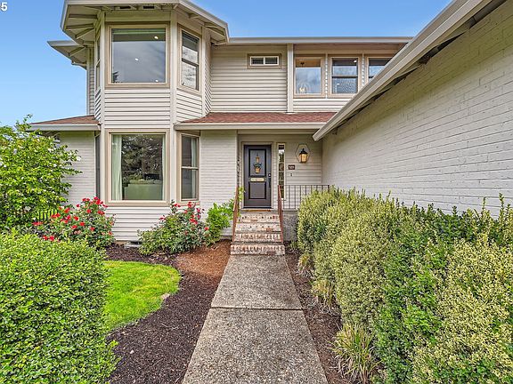 3rd image of 1407 SE 82nd Ct