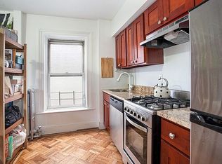 657 Saint Marks Ave APT 4R, Brooklyn, NY 11216
