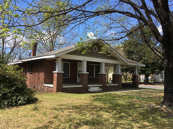 3rd image of 1015 Elwell Ave
