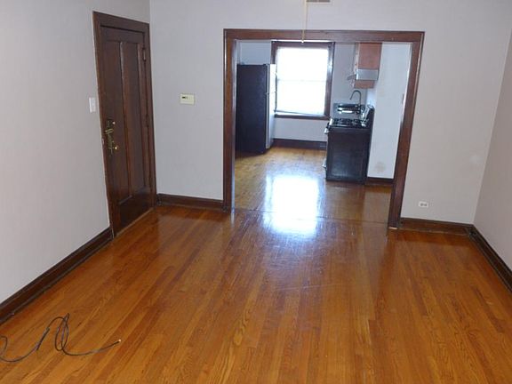 4th image of 4345 N Keeler Ave APT 2E