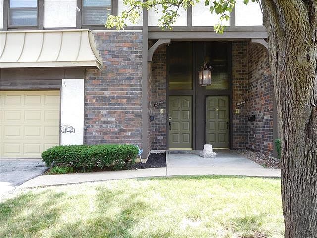 1st image of 10243 Cedarbrooke Ln