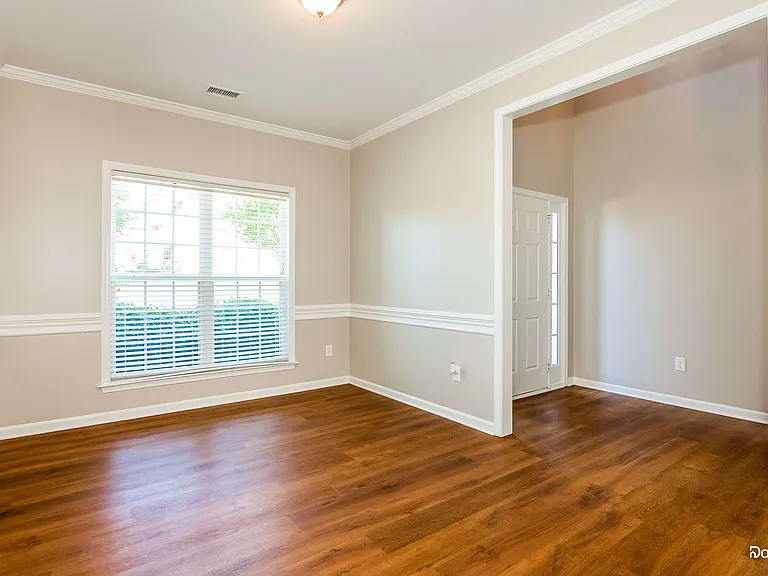113 Margaret Hoffman Dr — Photo 8
