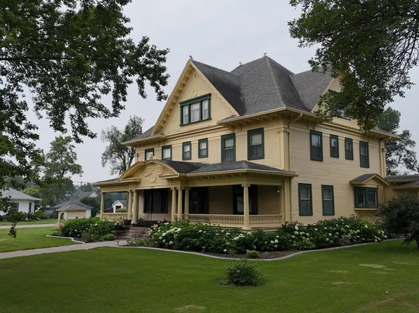 312 10th Ave N, Casselton, ND 58012