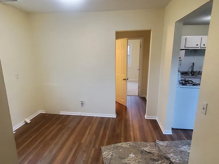 5740 Missouri Ave — Photo 3