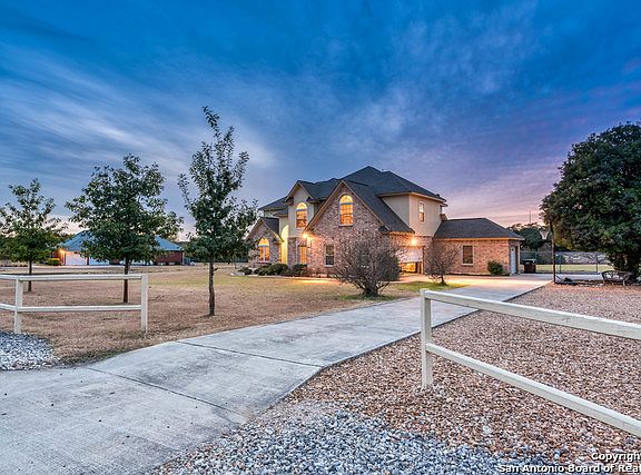 3rd image of 26717 Timberline Dr