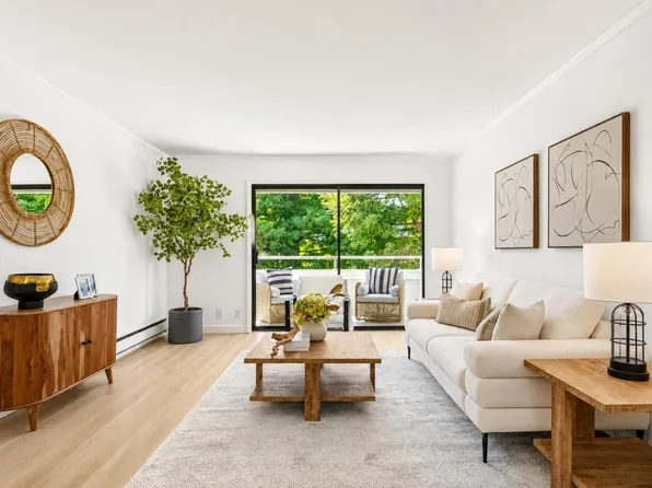 360 Guerrero St APT 305, San Francisco, CA 94103