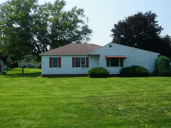 520 Washington Ave, Nichols, IA 52766